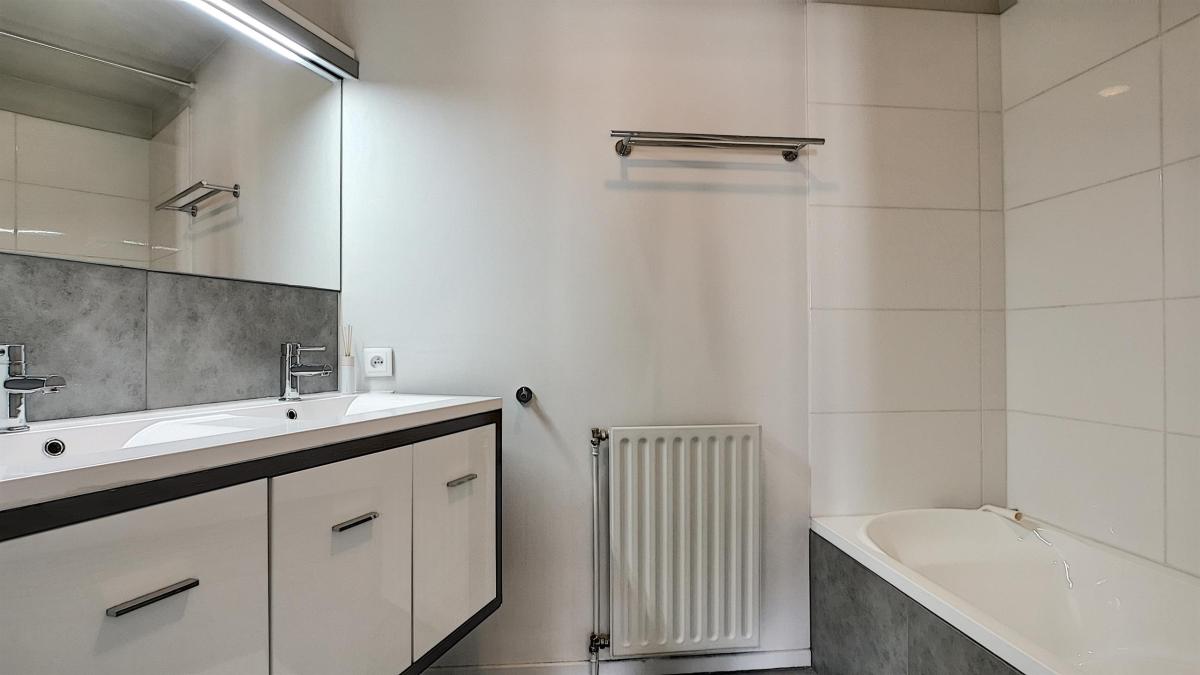 Congrès/Parc Royal : Super appartement 2 chambres meublé 