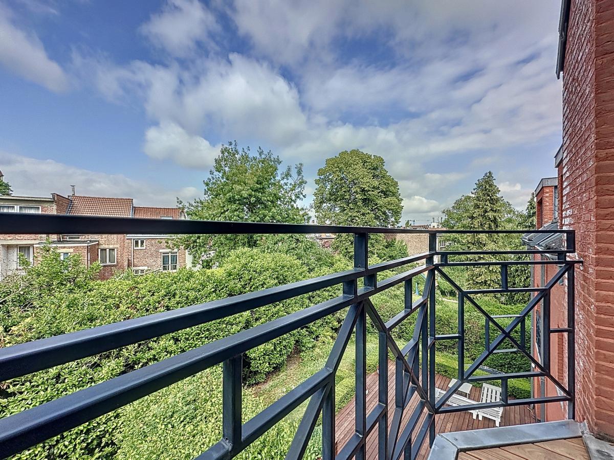 Lycée Français : Superbe duplex penthouse + terrasse + pkg