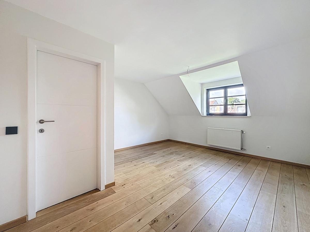 Lycée Français : Superbe duplex penthouse + terrasse + pkg
