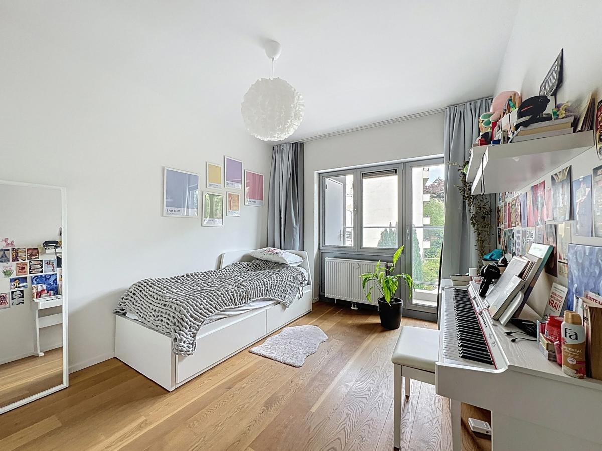 Quartier Européen : Bel appartement 2 chambres avec terrasse