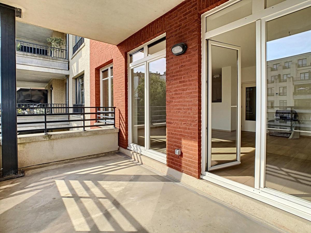 Brugmann Court : Superbe appartement + terrasse + parking
