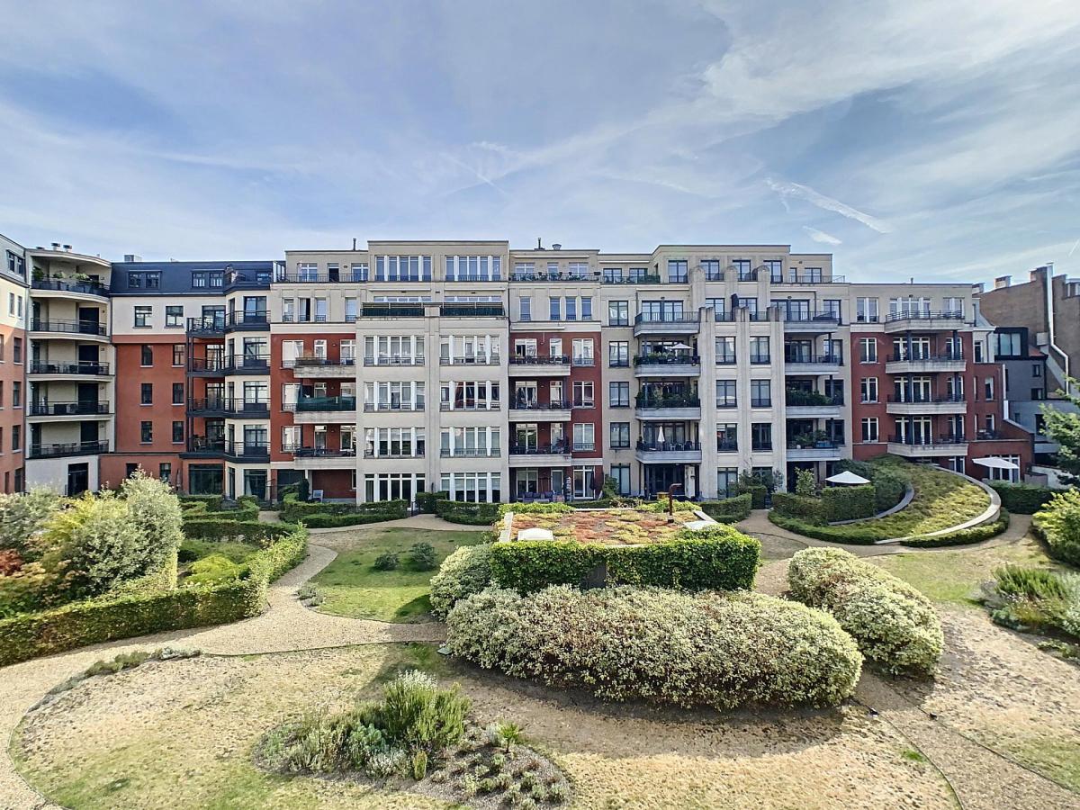 Brugmann Court : Superbe appartement + terrasse + parking
