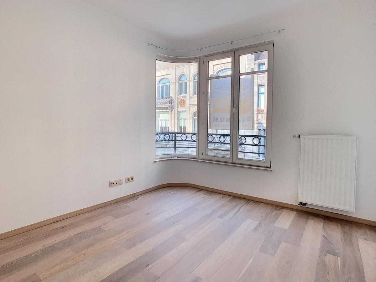 Brugmann Court : Superbe appartement + terrasse + parking