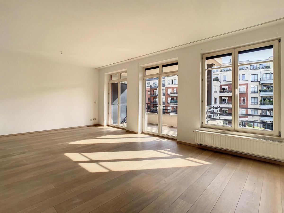 Brugmann Court : Superbe appartement + terrasse + parking
