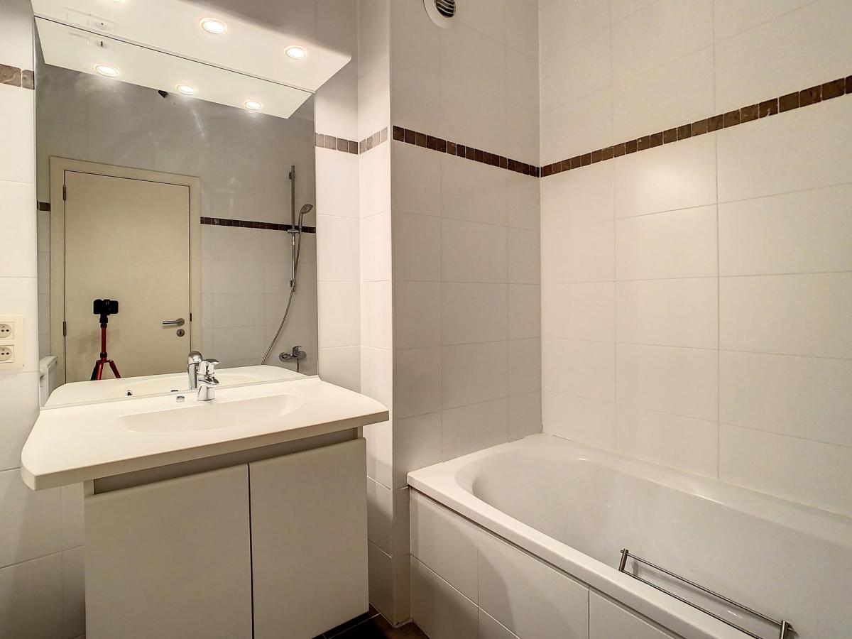 Brugmann Court : Superbe appartement + terrasse + parking