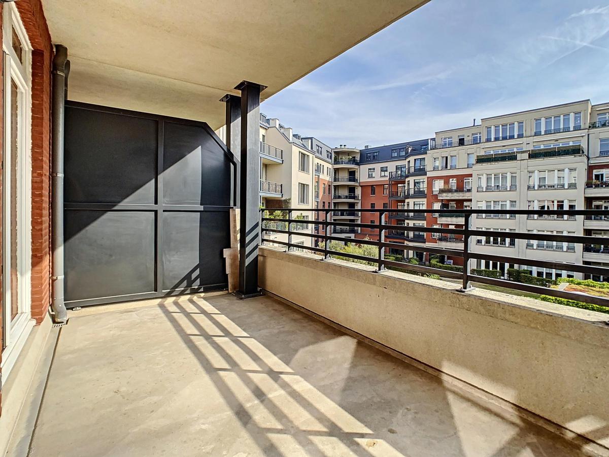 Brugmann Court : Superbe appartement + terrasse + parking