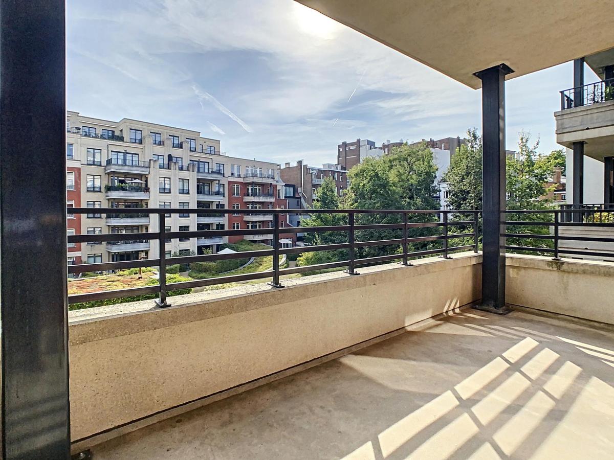 Brugmann Court : Superbe appartement + terrasse + parking