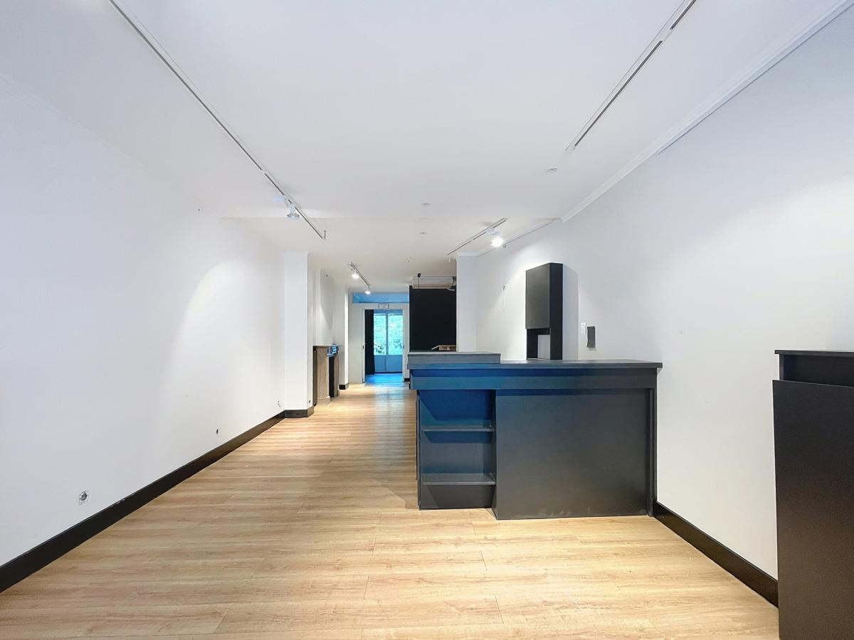 Waterloo/Lepoutre : Joli commerce avec jardin