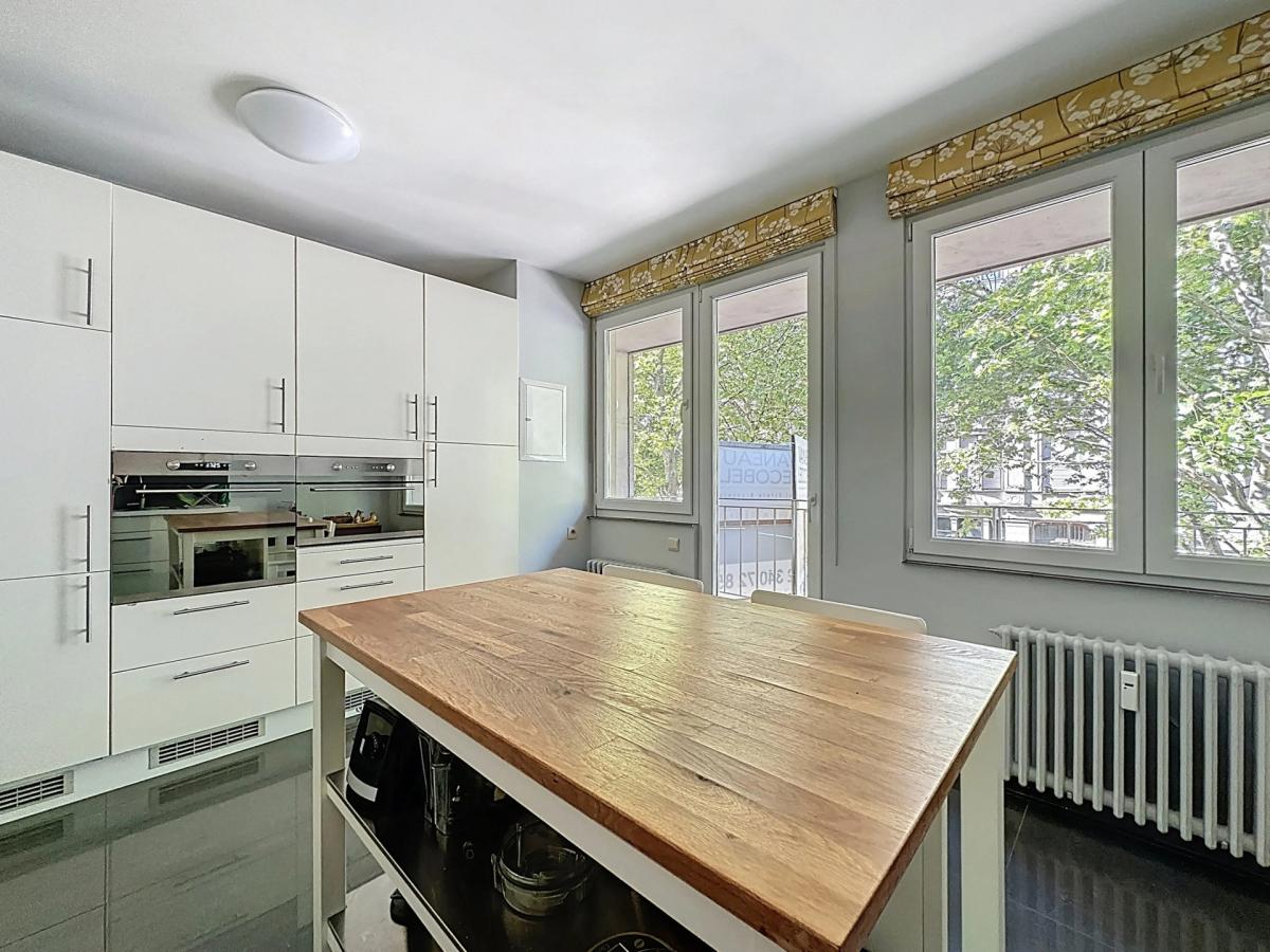 Molière : Bel appartement de 3 chambres avec terrasse 