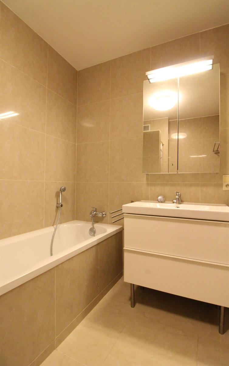 Molière : Bel appartement de 3 chambres avec terrasse 