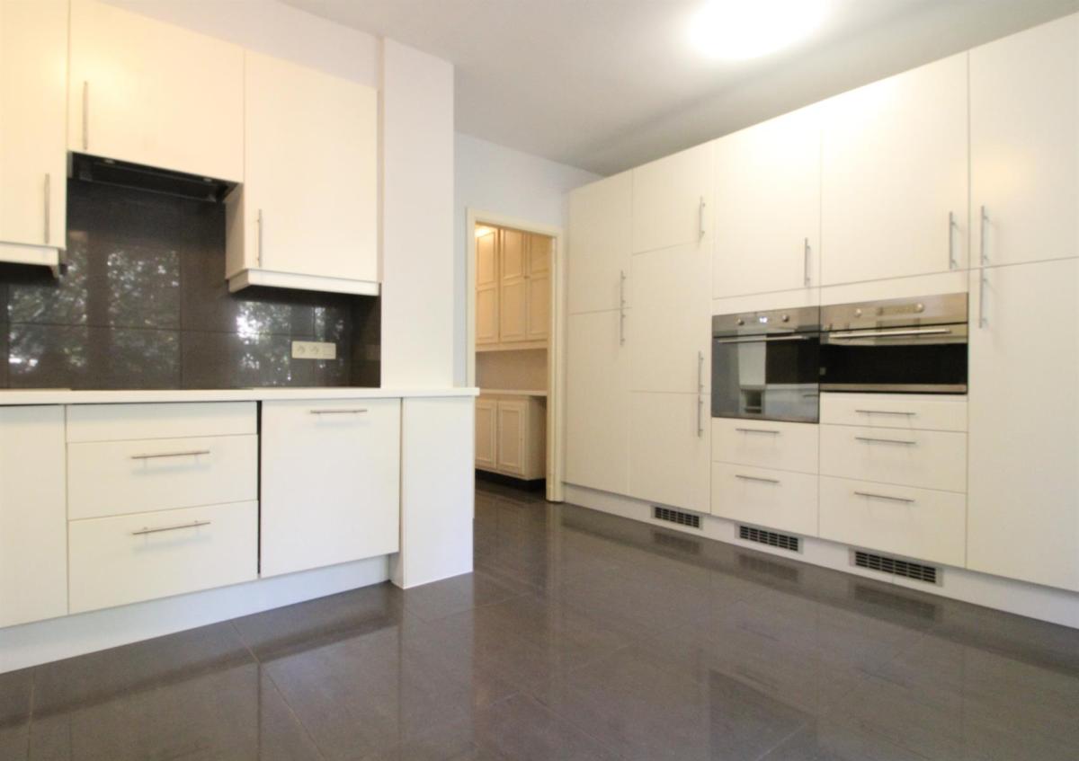Molière : Bel appartement de 3 chambres avec terrasse 