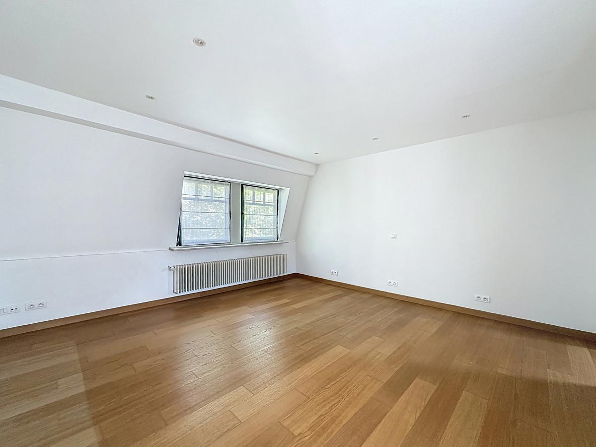 Cavell/Errera : Belle maison de 7 chambres + jardin