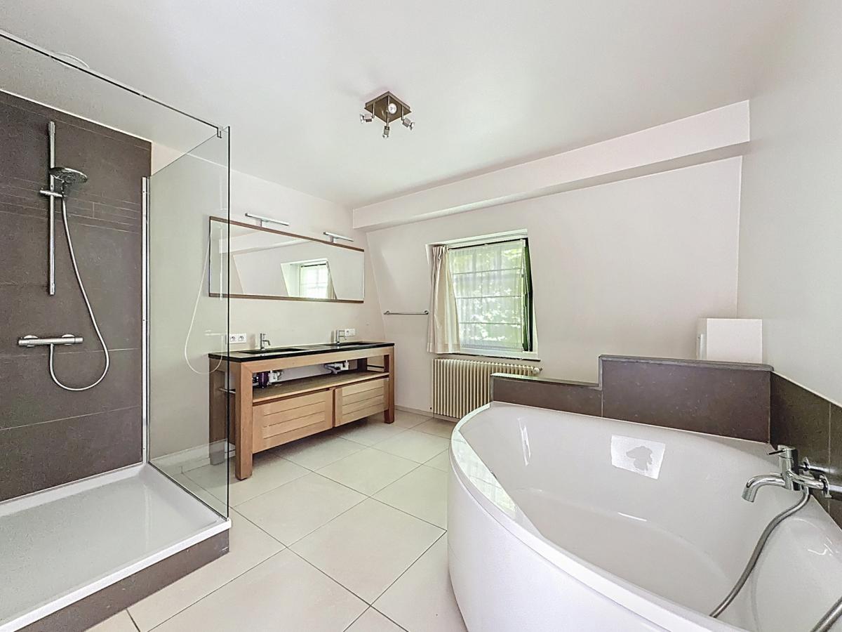 Cavell/Errera : Belle maison de 7 chambres + jardin