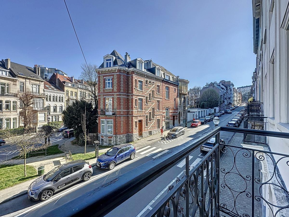 Etangs d'Ixelles : Magnifique appartement 2 chambres +balcon