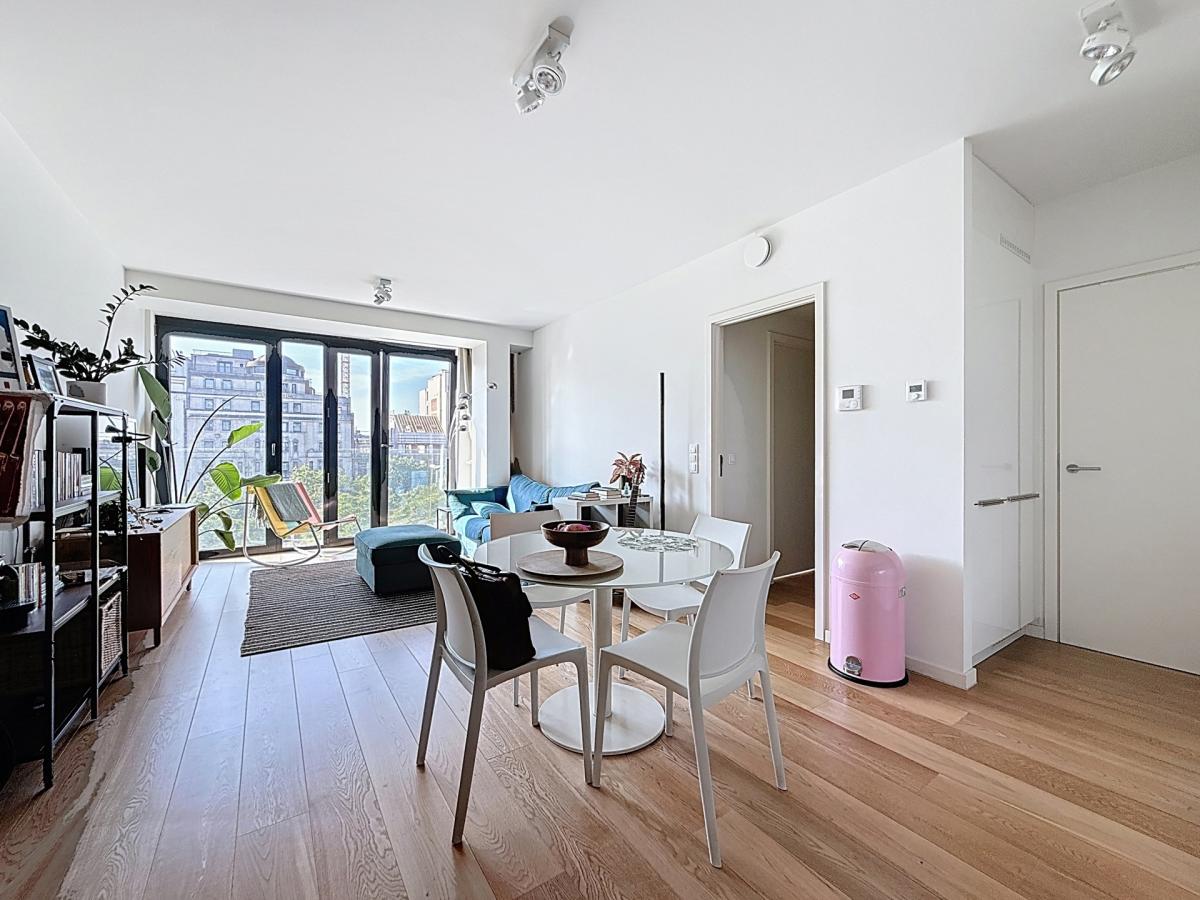 Boulevard de Waterloo : Magnifique appartement meublé 