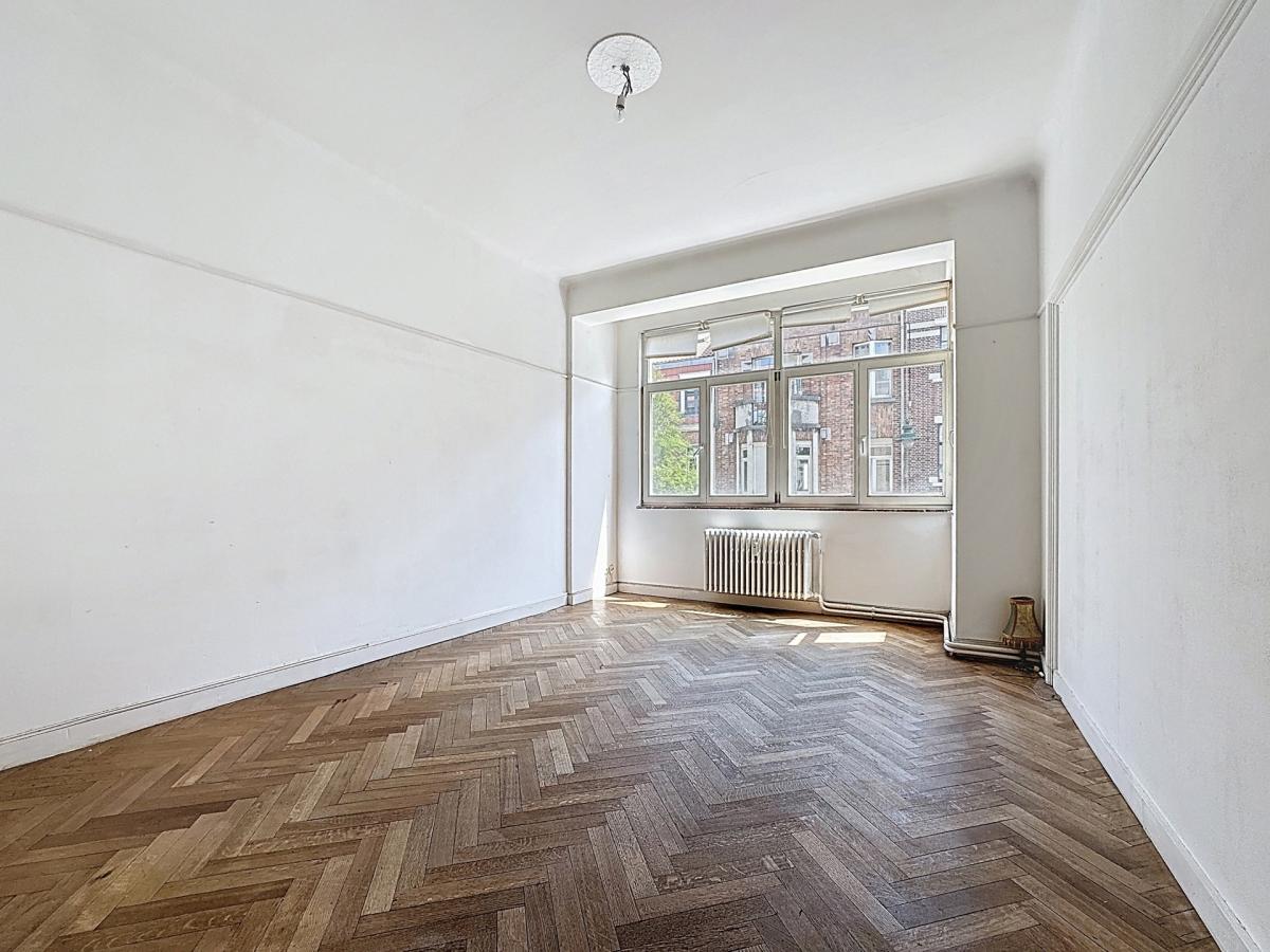 Molière/Alsemberg, ravissant appartement 2ch à rénover