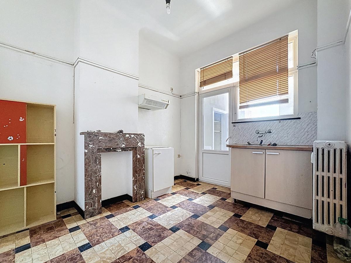 Molière/Alsemberg, ravissant appartement 2ch à rénover
