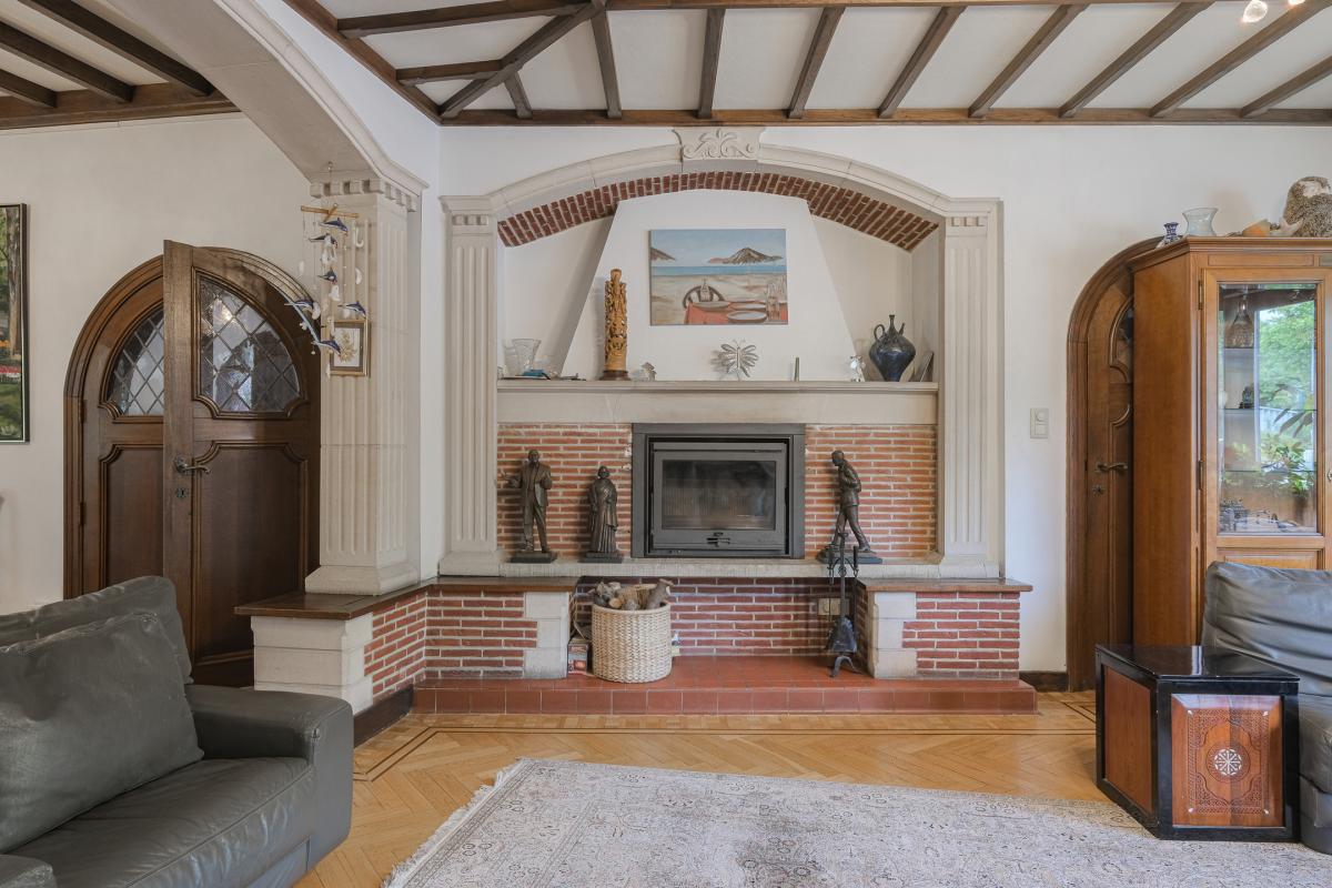 Béchet: magnifique villa, jardin sud, 2 garages, PEB B