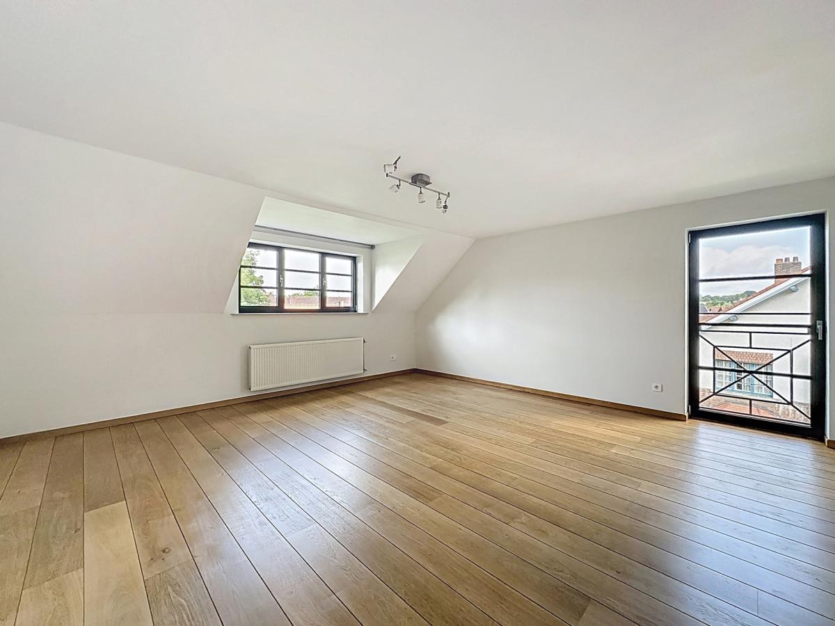 Lycée Français : Superbe duplex penthouse + terrasse + pkg
