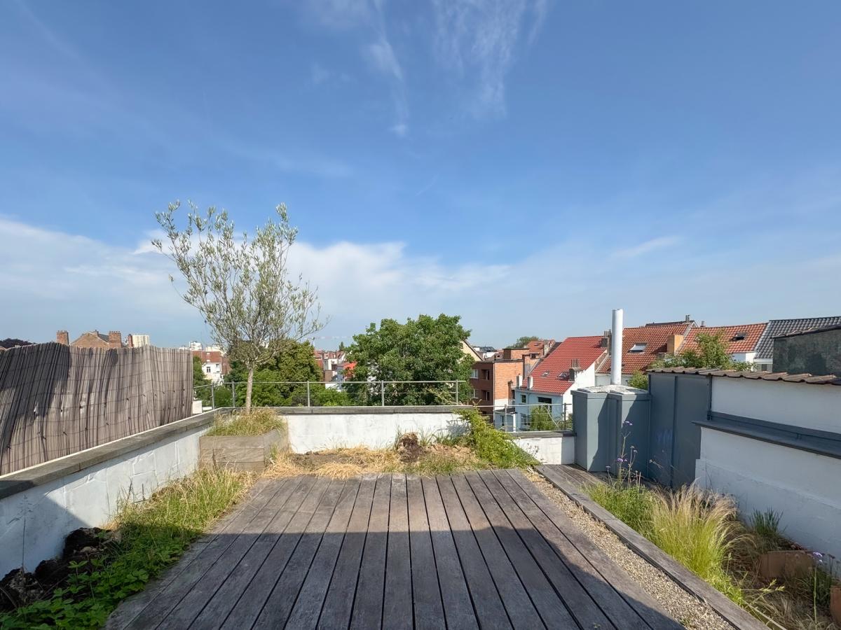 Lepoutre : Penthouse duplex 2 chambres, bureau + terrasses
