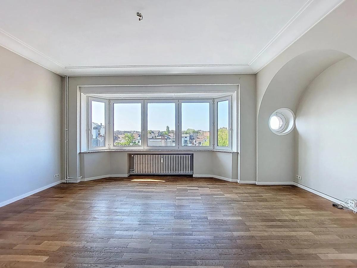 Quartier Brugmann : Bel appartement de caractère
