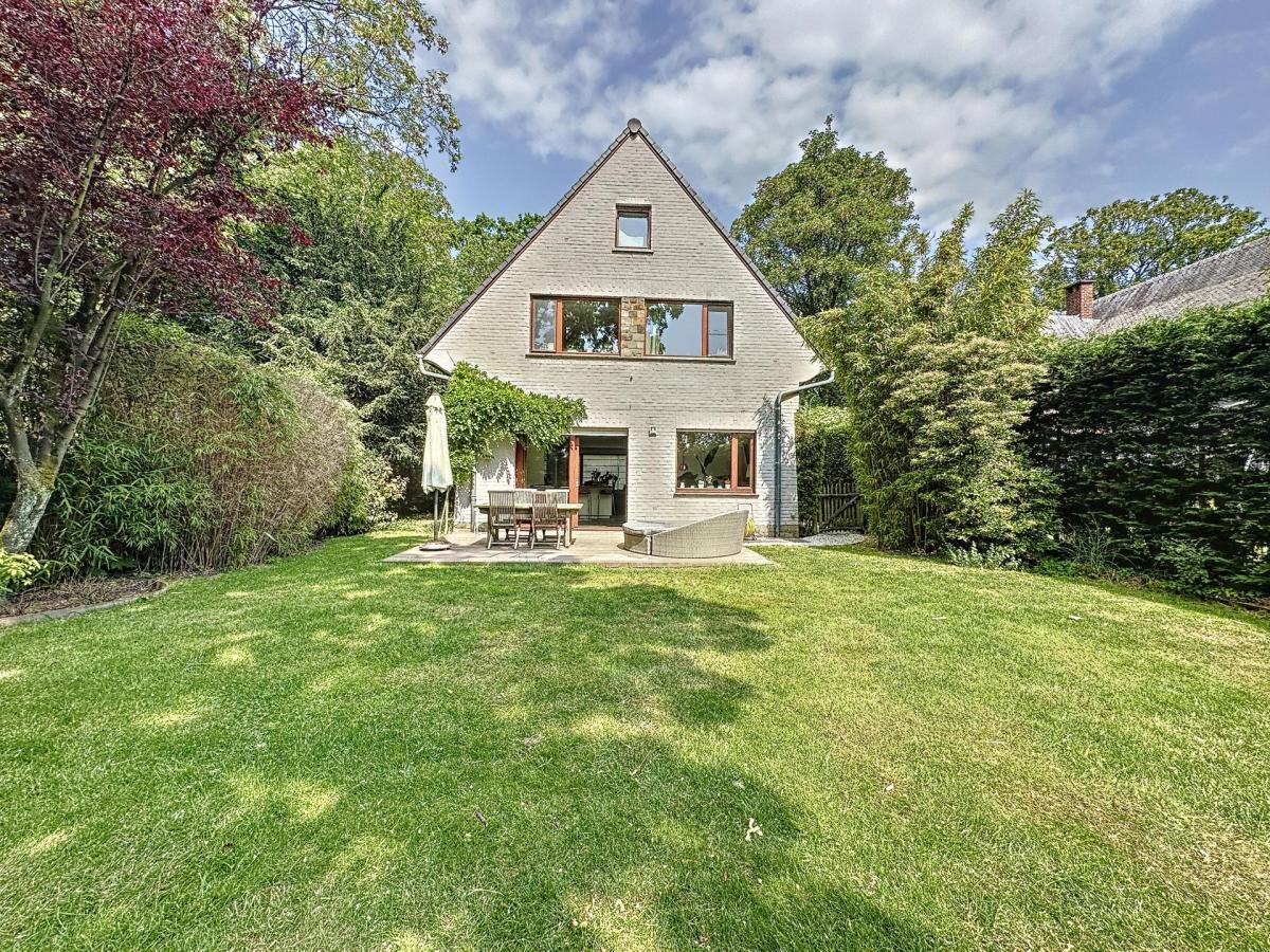 Dieweg : Superbe villa avec un grand jardin et garage