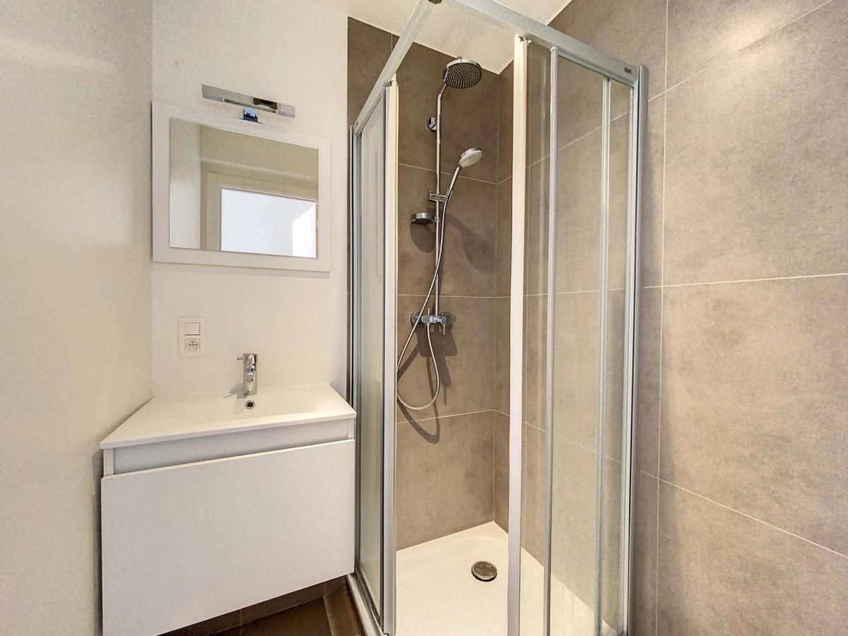 Triomphe : Bel appartement 2 chambres un immeuble récent