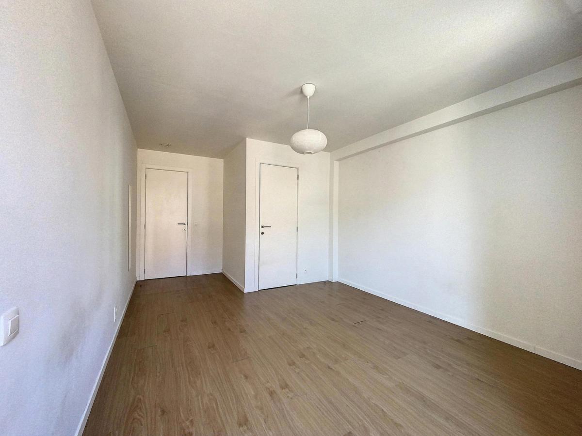 Triomphe : Bel appartement 2 chambres un immeuble récent