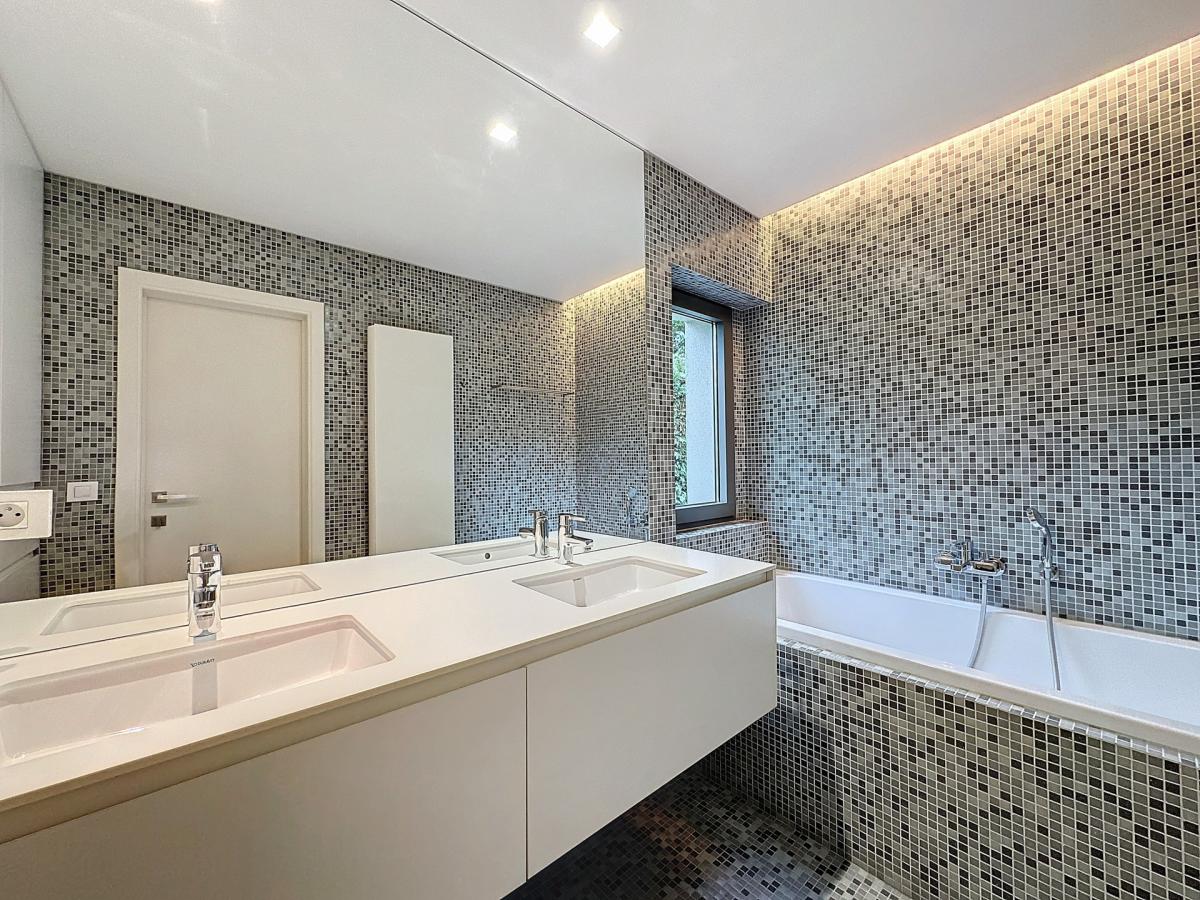 RSG/Uccle : Magnifique villa rénovée 5 CH. + grand jardin