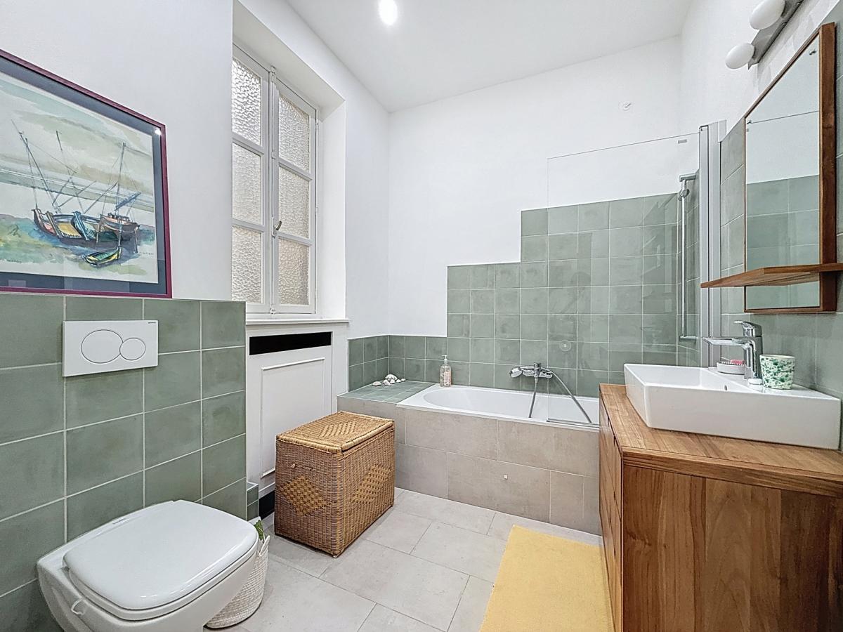 Toison d'Or : Somptueux appartement 3 chambres meublé