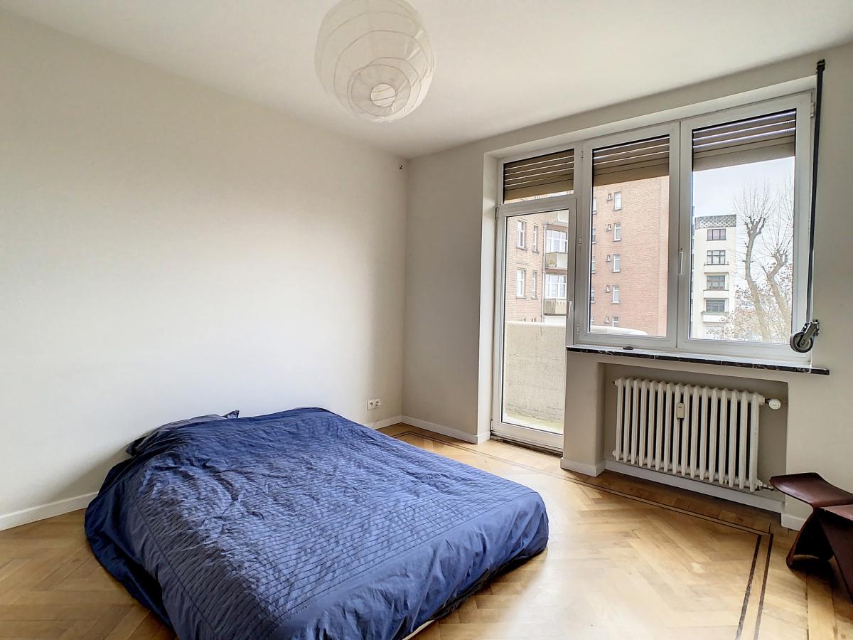 Cambre/ Etoile: Magnifique appartement 2 chambres + bureau 