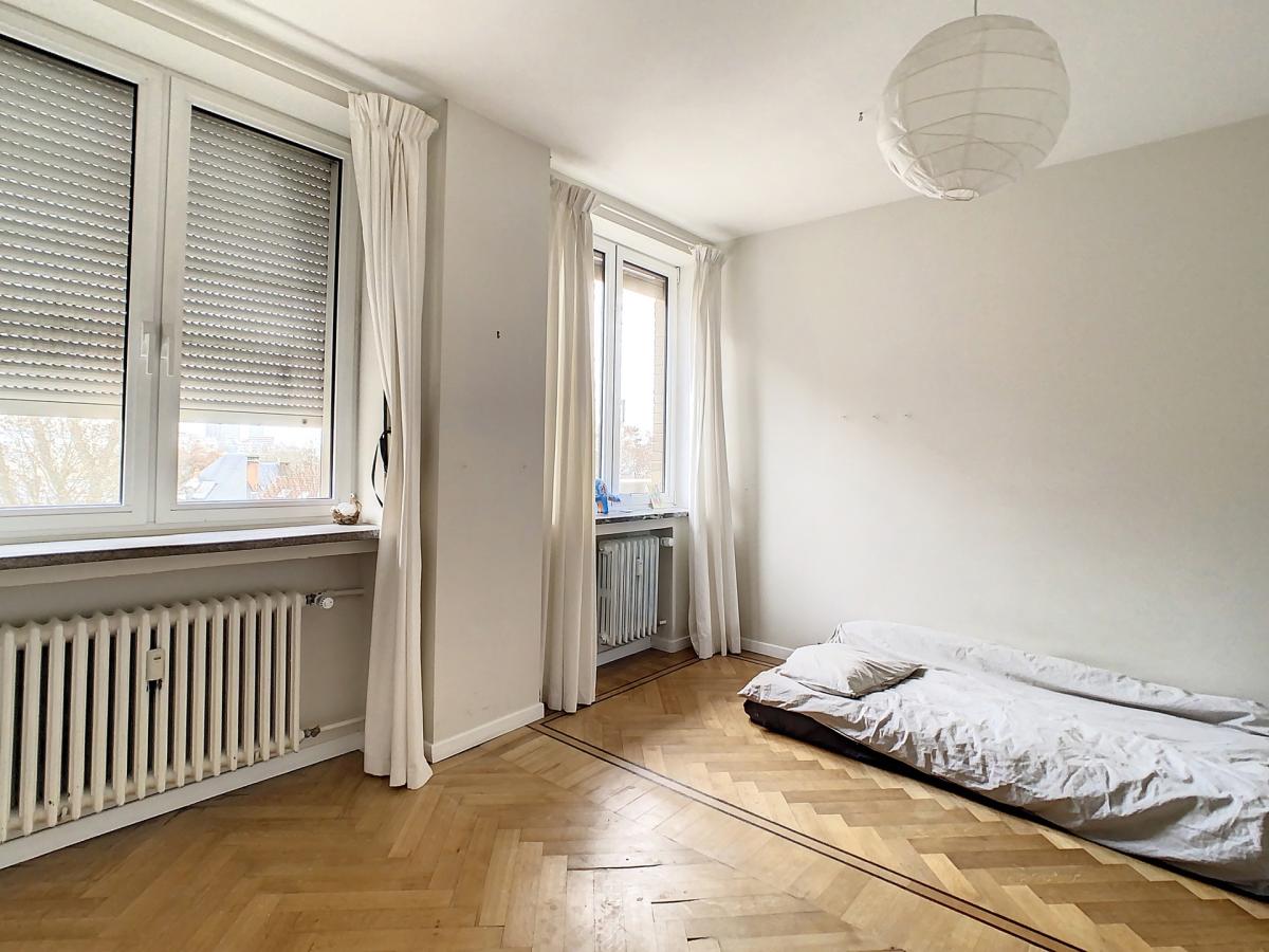 Cambre/ Etoile: Magnifique appartement 2 chambres + bureau 