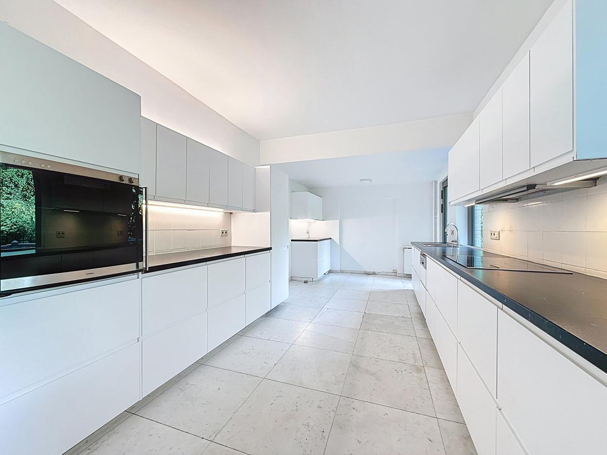 Hulpe/BDC : Magnifique villa 5 chambres terrain de 35 ares