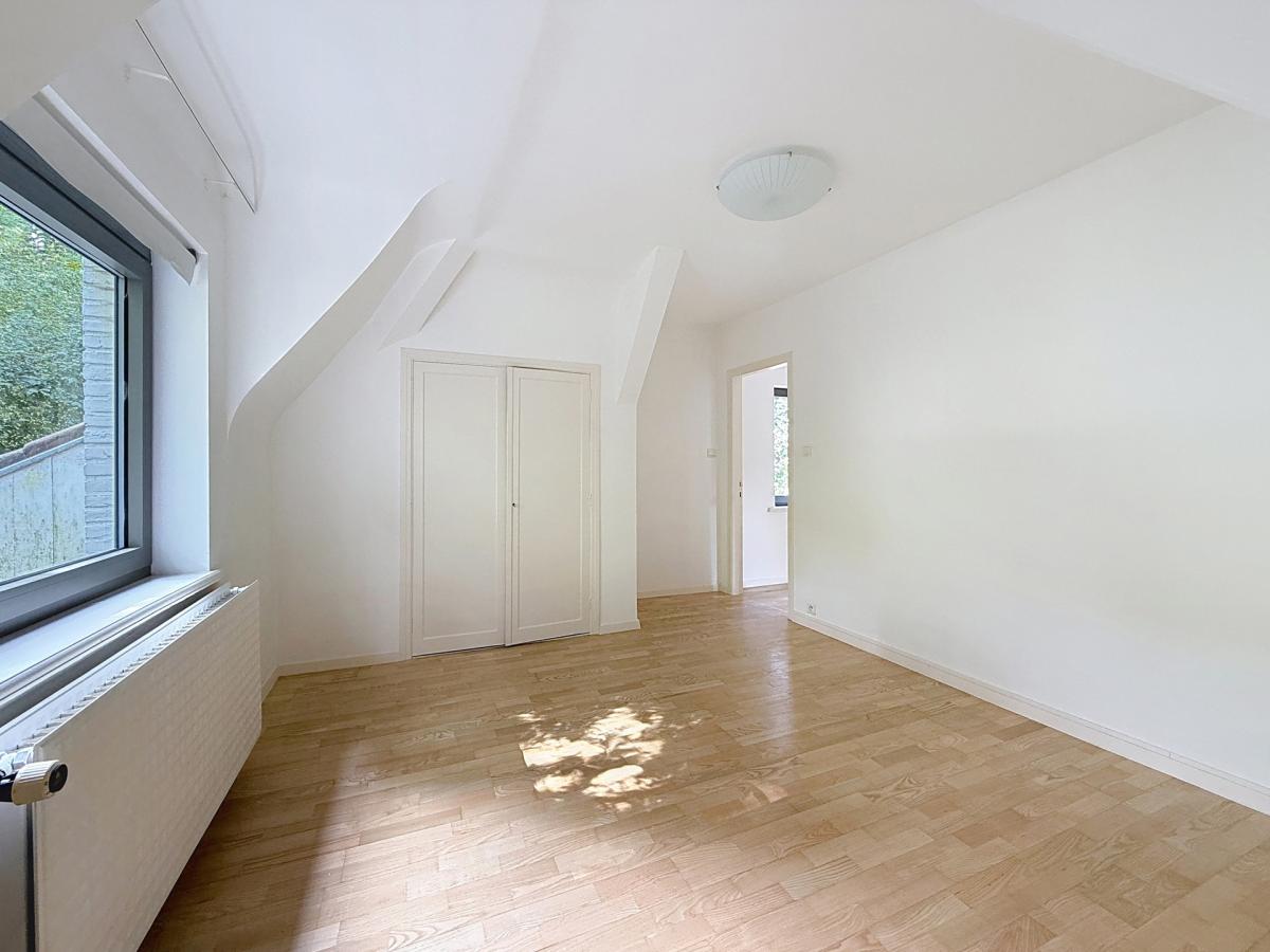 Hulpe/BDC : Magnifique villa 5 chambres terrain de 35 ares