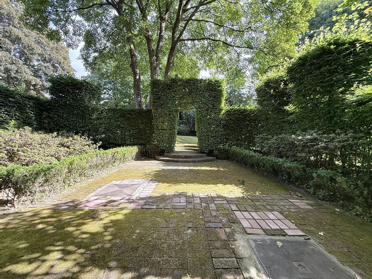 Hulpe/BDC : Magnifique villa 5 chambres terrain de 35 ares