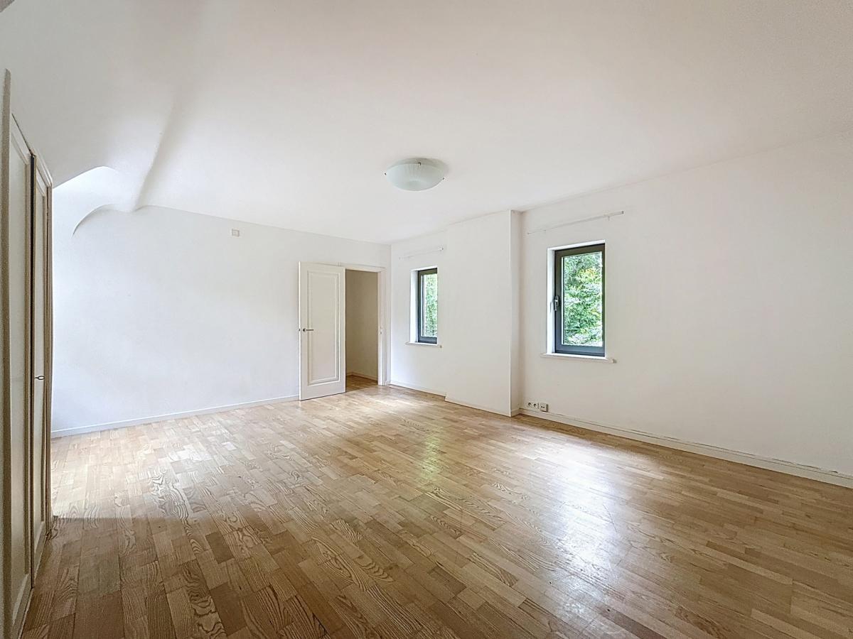 Hulpe/BDC : Magnifique villa 5 chambres terrain de 35 ares