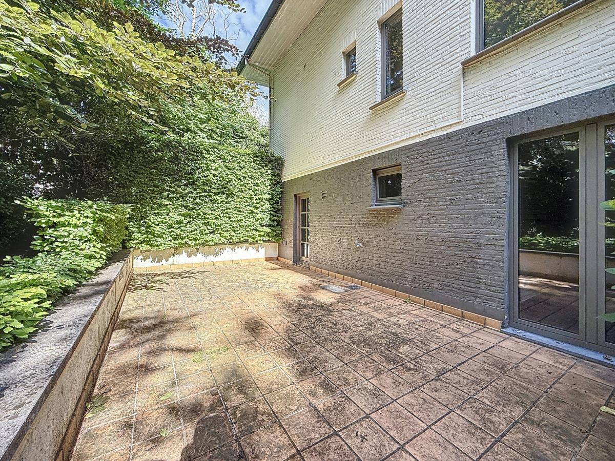 Hulpe/BDC : Magnifique villa 5 chambres terrain de 35 ares
