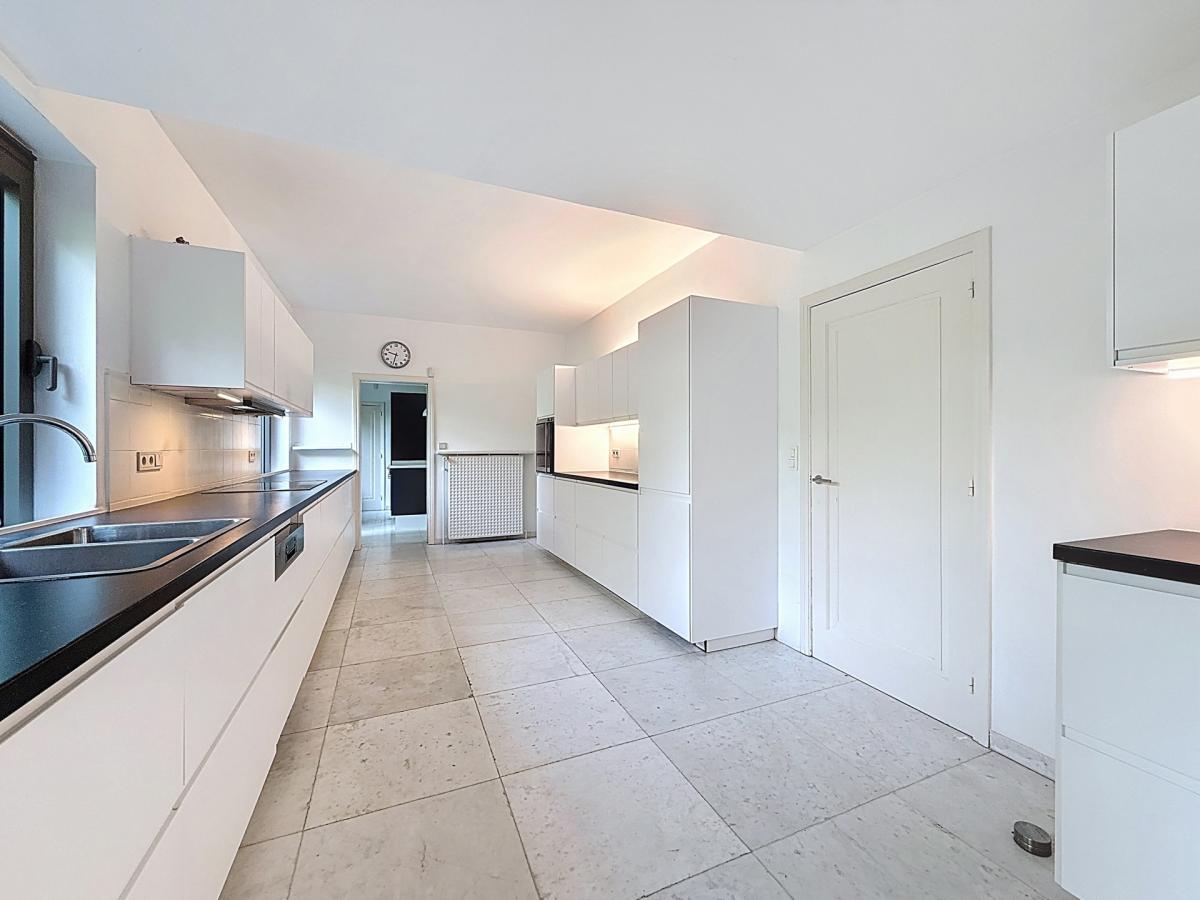 Hulpe/BDC : Magnifique villa 5 chambres terrain de 35 ares