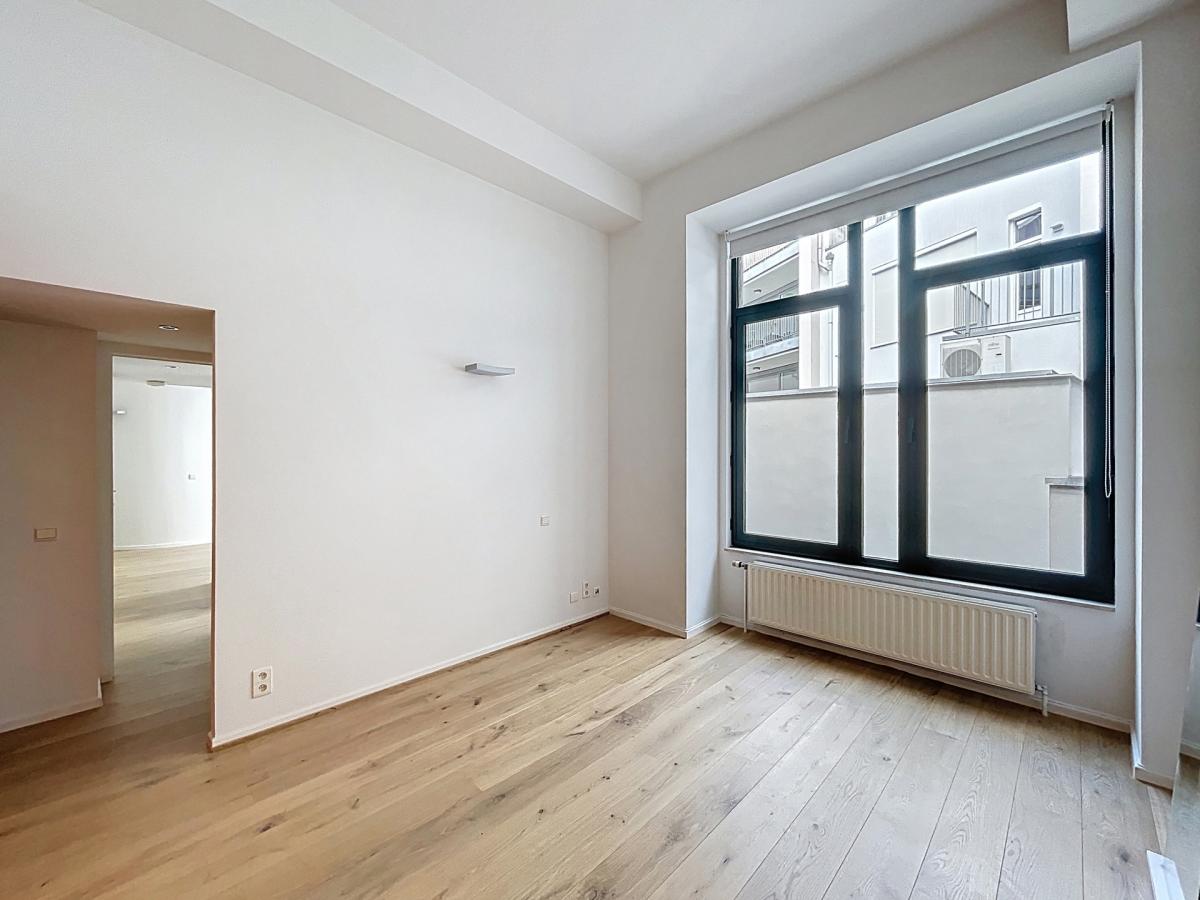 Quartier Européen : Magnifique appartement 2 chambres + bur