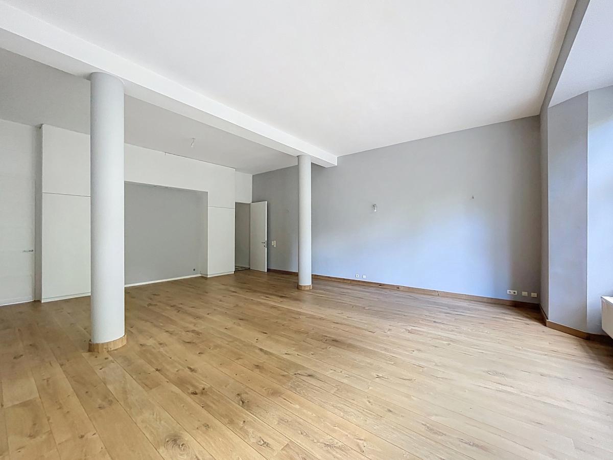 Quartier Européen : Magnifique appartement 2 chambres + bur
