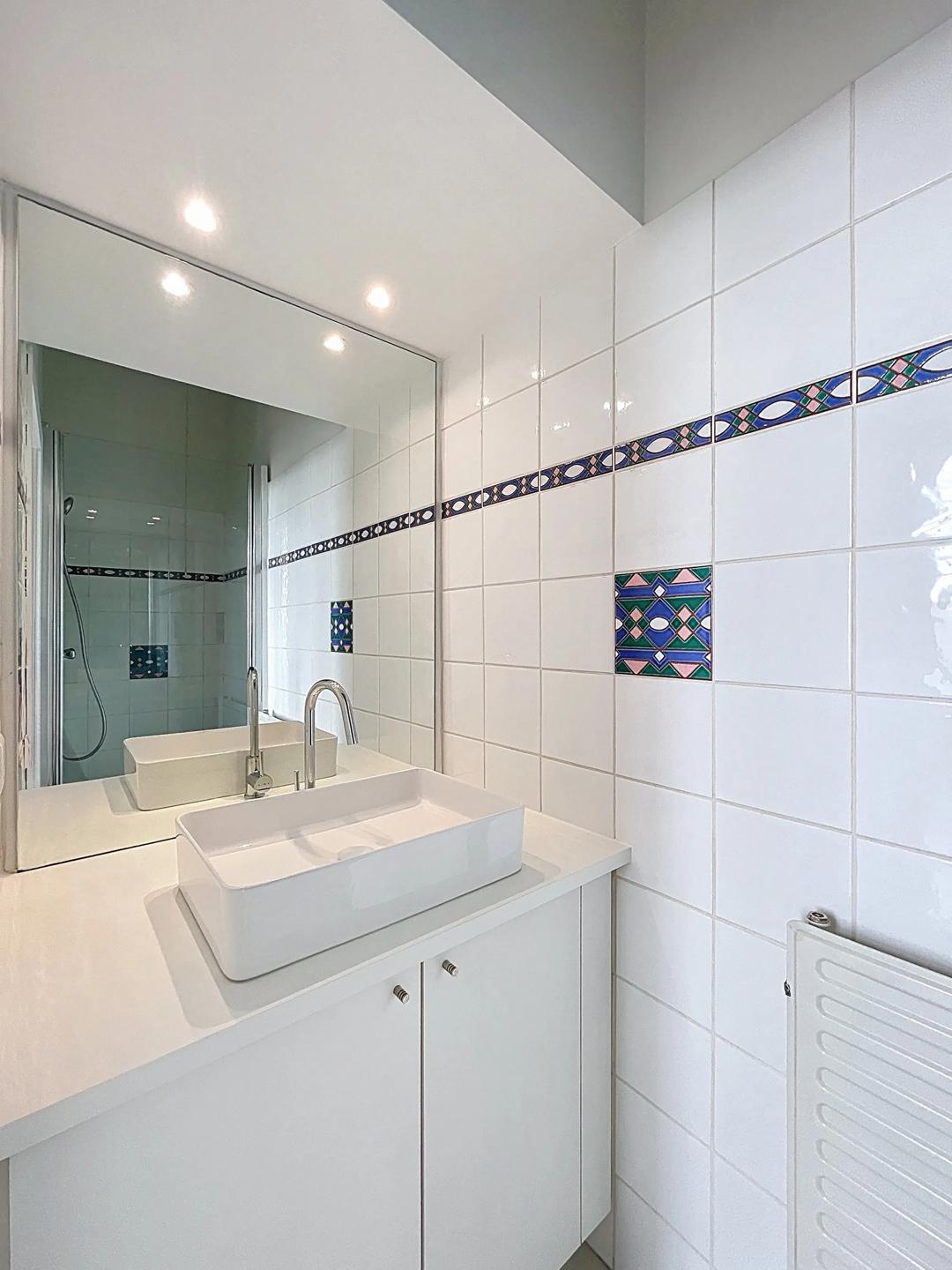 Quartier Européen : Magnifique appartement 2 chambres + bur