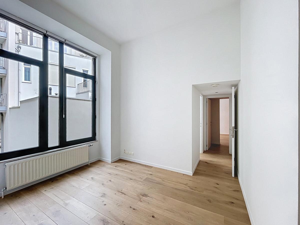 Quartier Européen : Magnifique appartement 2 chambres + bur