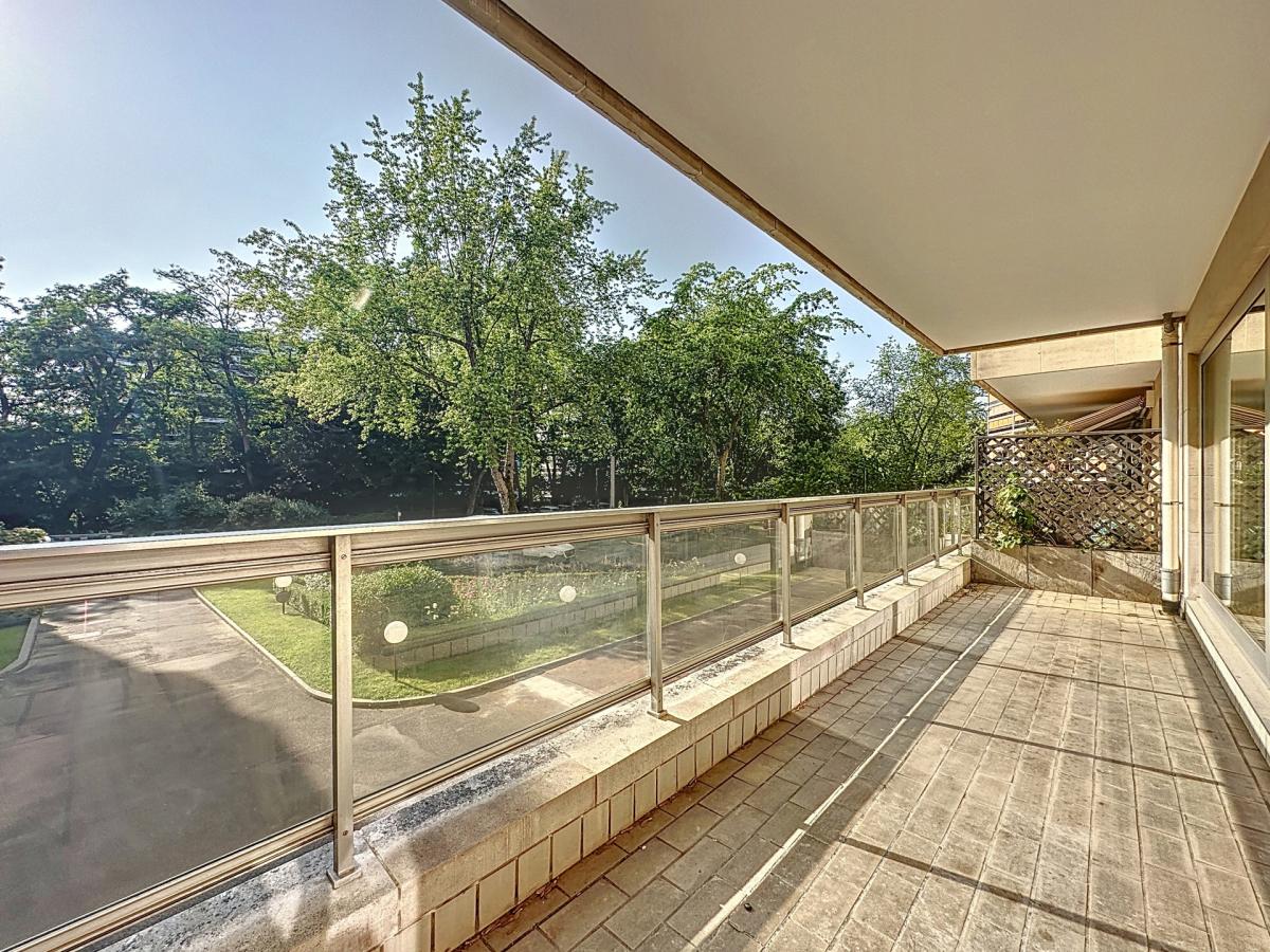 Ferme Rose : Superbe appartement + terrasse + balcon