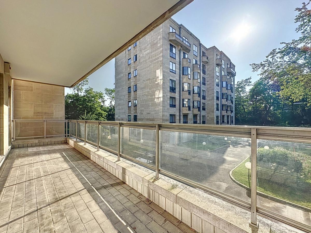 Ferme Rose : Superbe appartement + terrasse + balcon