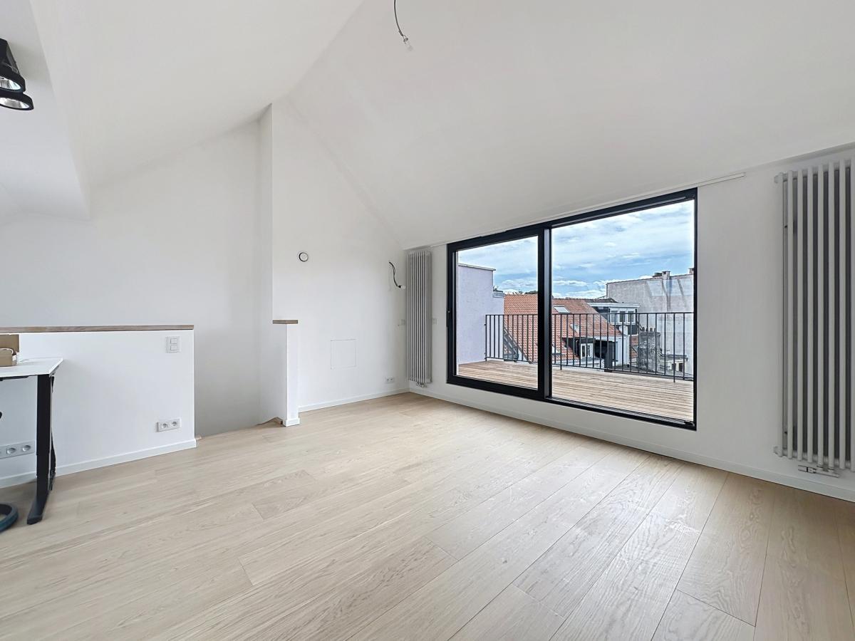 Américaine : Beau quadruplex remis à neuf + terrasses
