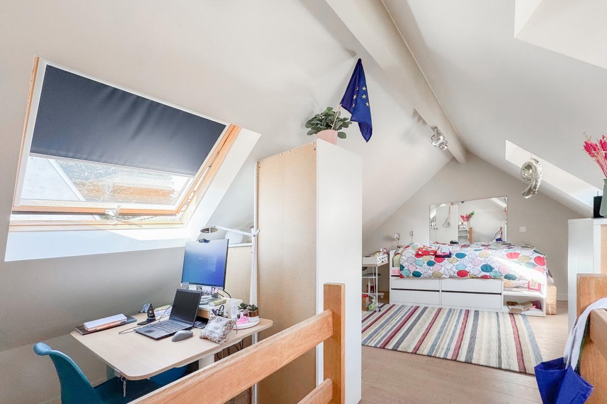 Châtelain : Magnifique arrière maison 3 chambres + bureau 