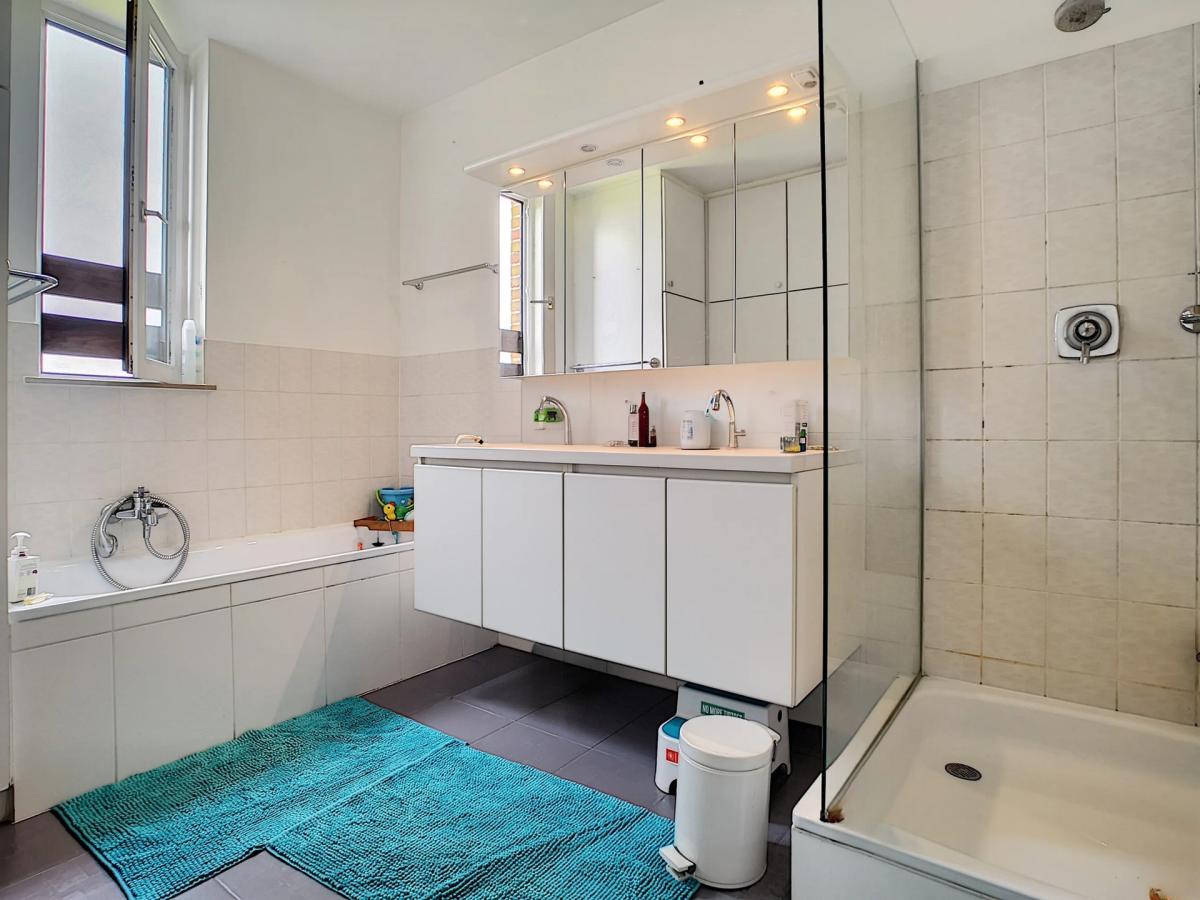 Saint-Job : Maison 4 chambres + bureau + jardin 