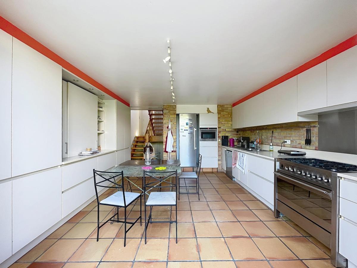 Saint-Job : Maison 4 chambres + bureau + jardin 