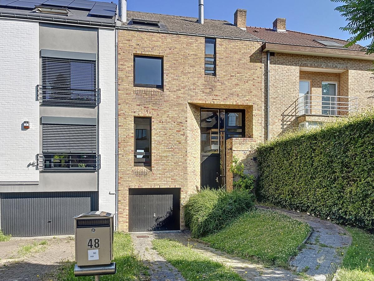 Saint-Job : Maison 4 chambres + bureau + jardin 