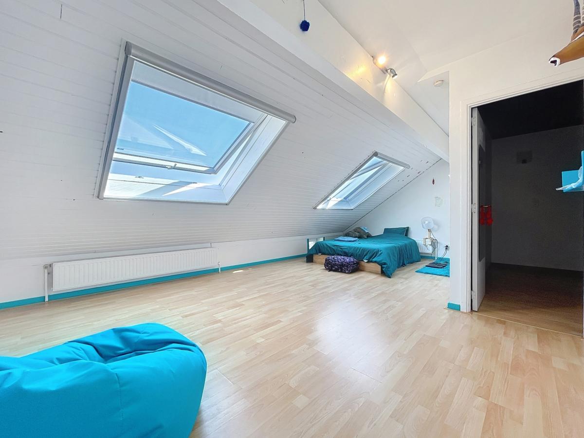Saint-Job : Maison 4 chambres + bureau + jardin 
